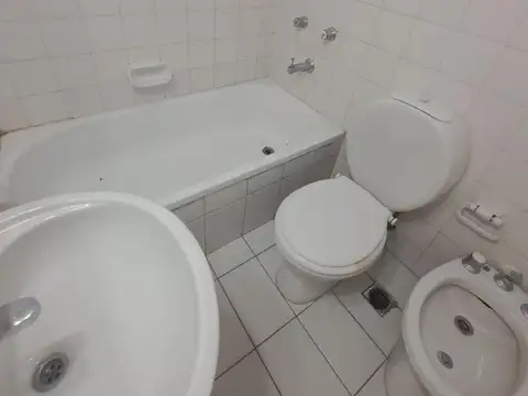 Venta Quilmes ctro. Depto. 2 amb.