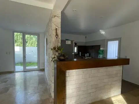 Casa en Venta en El Canton - Norte, USD 260.000