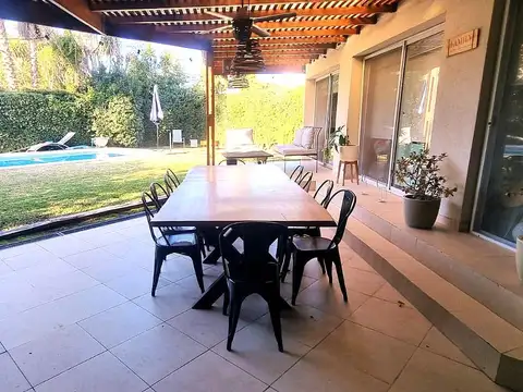 Casa en Venta al Oeste
