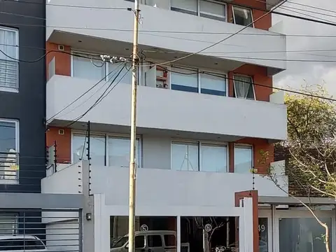 Igualdad 1400, Piso 3