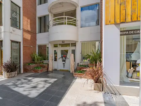 Hipólito Yrigoyen esquina Belgrano