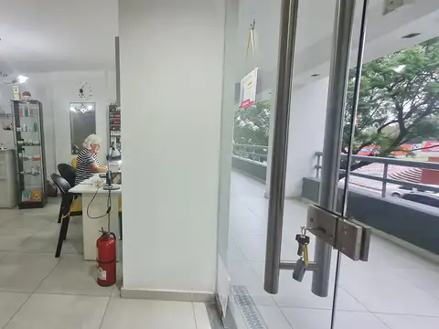 Local comercial a la venta en av Pueyrredon barrio observatorio 46 m2