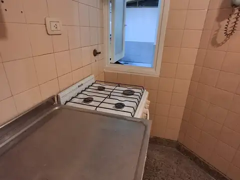 VENTA 2 AMBIENTES CON PATIO EN FLORESTA