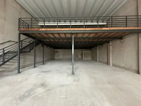 3 LOCALES -1017M2 CUBIERTOS TOTALES -