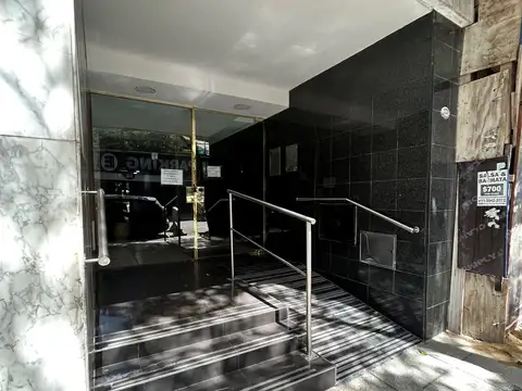 Estados Unidos 1700, Piso 1