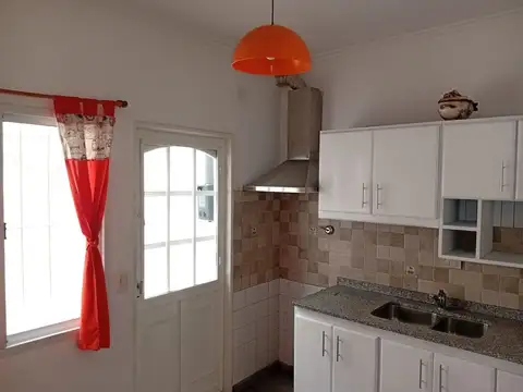 Casa en Venta en Villa Luzuriaga, USD 84.000