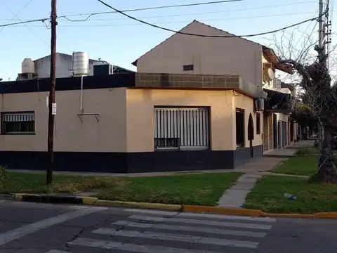 Casa de 3 ambientes grandes con pileta