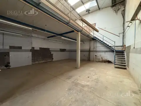 Galpon en Alquiler 9  mts Frente