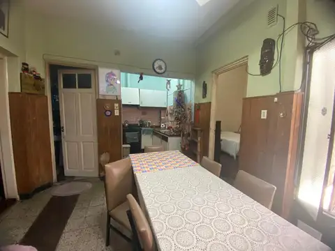 Casa 4 ambientes con 1 baño