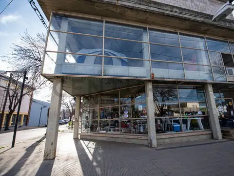 Local en Venta 47 años