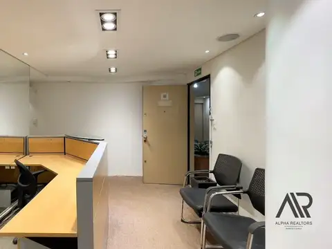 Venta Oficina en Torre Libertad sobre 18 de julio, Centro