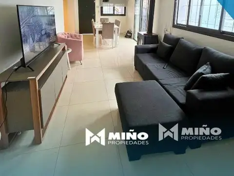 Casa 4 ambientes con 2 baños