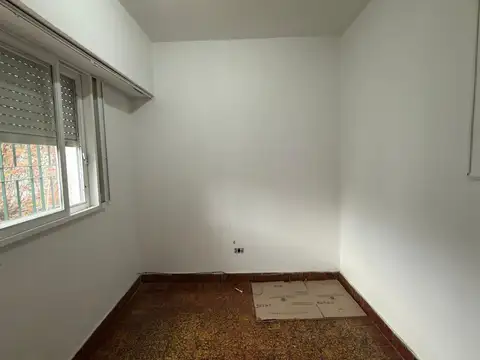 Casa en Alquiler con 2 cocheras