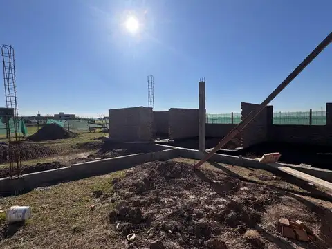 VENTA - CASA EN BARRIO CERRADO VIDA CLUB DE CAMPO - ENTREGA 2027