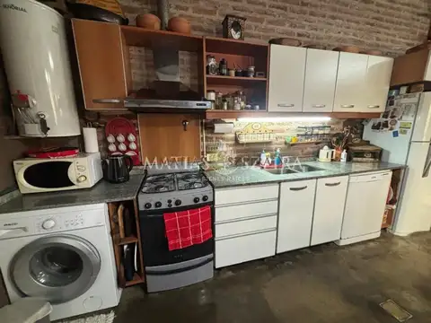 Casa en Venta con 4 cocheras