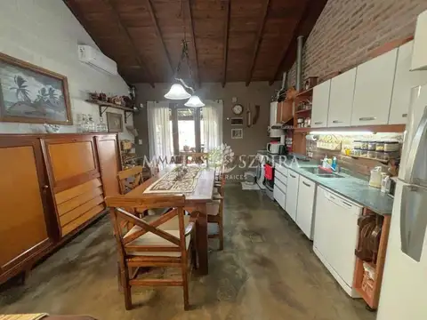 Casa 4 ambientes con 3 baños