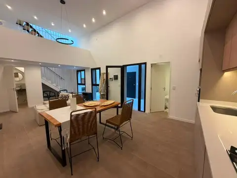 Depto Tipo Casa en Venta 1 año