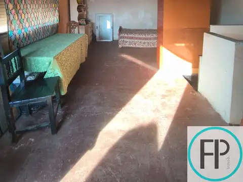 Depto Tipo Casa 6 ambientes con 2 baños