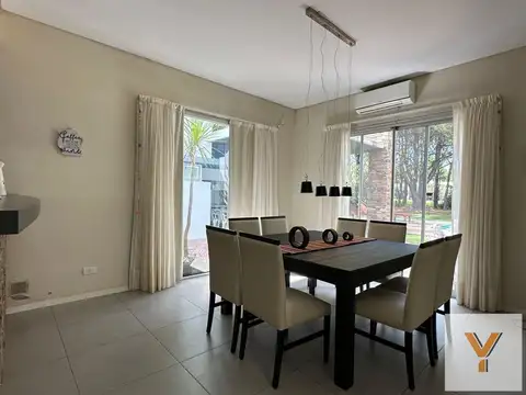 Casa 6 ambientes con 3 baños