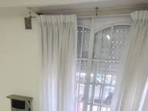 Se vende un departamento monoambiente al frente - San Cristobal