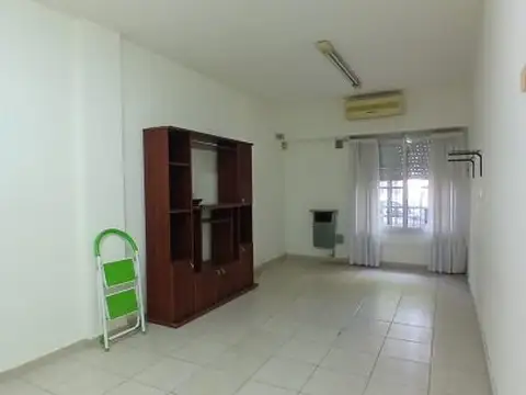 Carlos Calvo 1880 , Piso 0