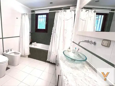Casa en Venta de 8 dormitorios