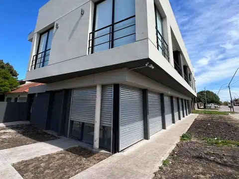 Local en Alquiler en Punta Mogotes, $ 2.000.000