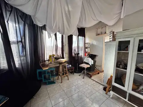 Depto Tipo Casa 6 ambientes con 2 baños