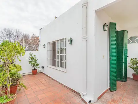 Venta de PH de dos ambiuentes. Con patio propio. Luminoso. Parque Chas