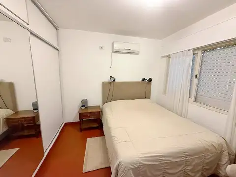 Casa en Alquiler con 1 cochera