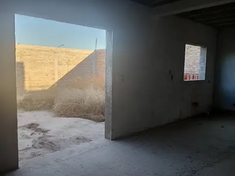 VENTA CASA ESQUINA OBRA AVANZADA LAS HERAS MENDOZA