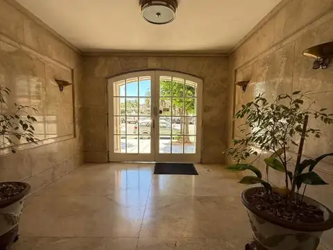 VENTA DEPARTAMENTO 3 AMBIENTES CON DEPENDENCIA