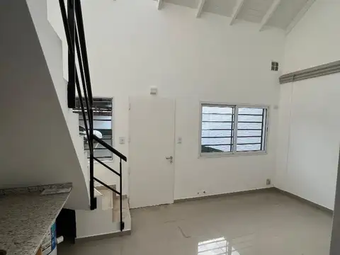Del Valle Iberlucea 5200