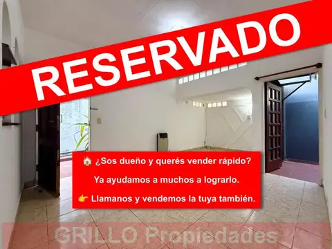 Almirante Brown 3840. Departamento 2 ambientes. PH sin expensas. Con patio.