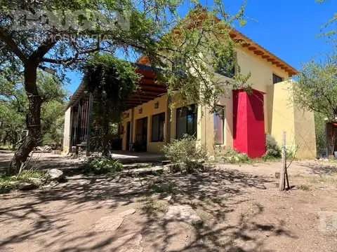 Camino del Indio al 900