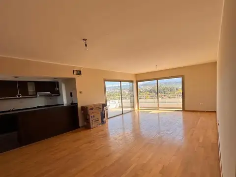 Departamento en Alquiler con 2 cocheras