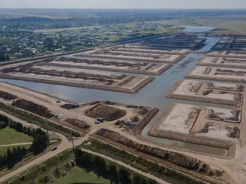 Venta Terreno en Funes Lakes canal principal 557m2