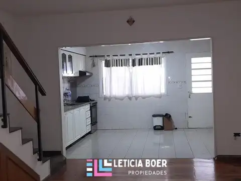 Depto Tipo Casa 4 ambientes con 3 baños