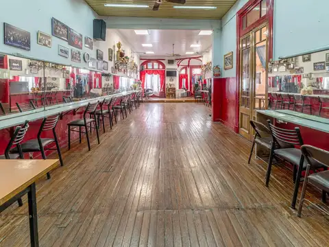 Avenida Rivadavia  al 8600