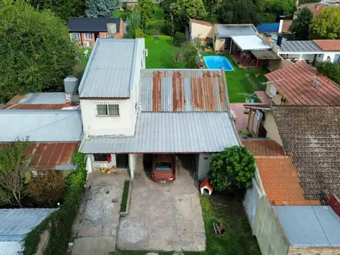 CASA 7 AMBIENTES EN VENTA MONTE GRANDE GRAN LOTE