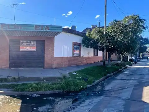 VIVIENDA UNIFAMILIAR CON LOCAL