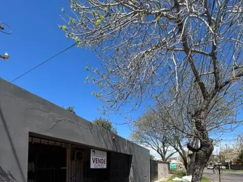 CASA EN VENTA CENTRO DE FLORENCIO VARELA