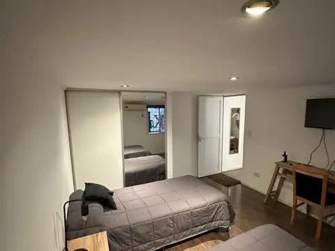 Depto Tipo Casa en Venta 80 años