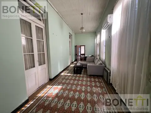 Casa 5 ambientes con 1 baño