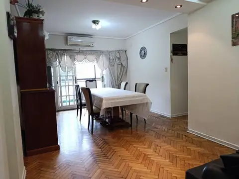 VENTA DEPTO 4 AMB. C/BALCON FLORES APTO CREDITO