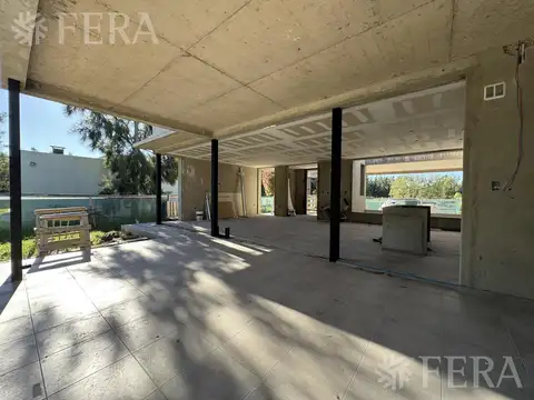 Casa en Venta en Club Miralagos, USD 349.000