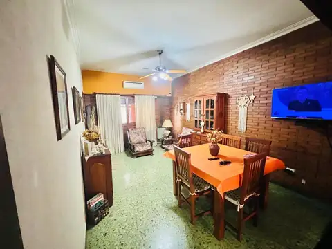 Casa 4 Ambientes + Depto 2 Ambientes - Ramos Mejía