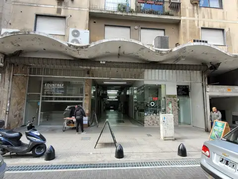 Oficina en Alquiler al Este