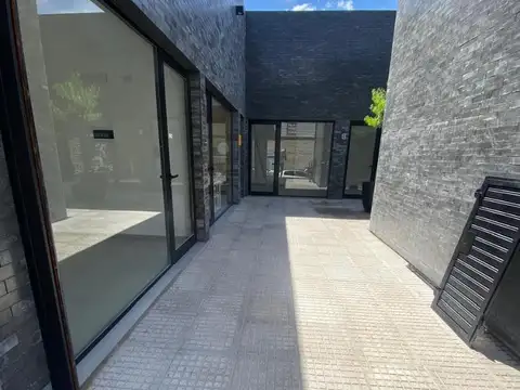 Local en Alquiler en Bella Vista, $ 750.000