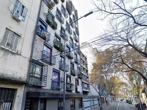 Avenida Pavón e/ Salta y Santiago del Estero